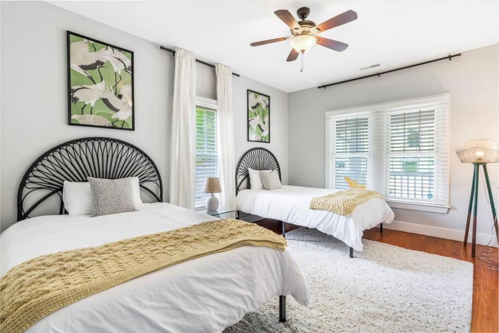 Bright + New - Fire Pit - Hammock - 3 Bd Holiday home Raleigh